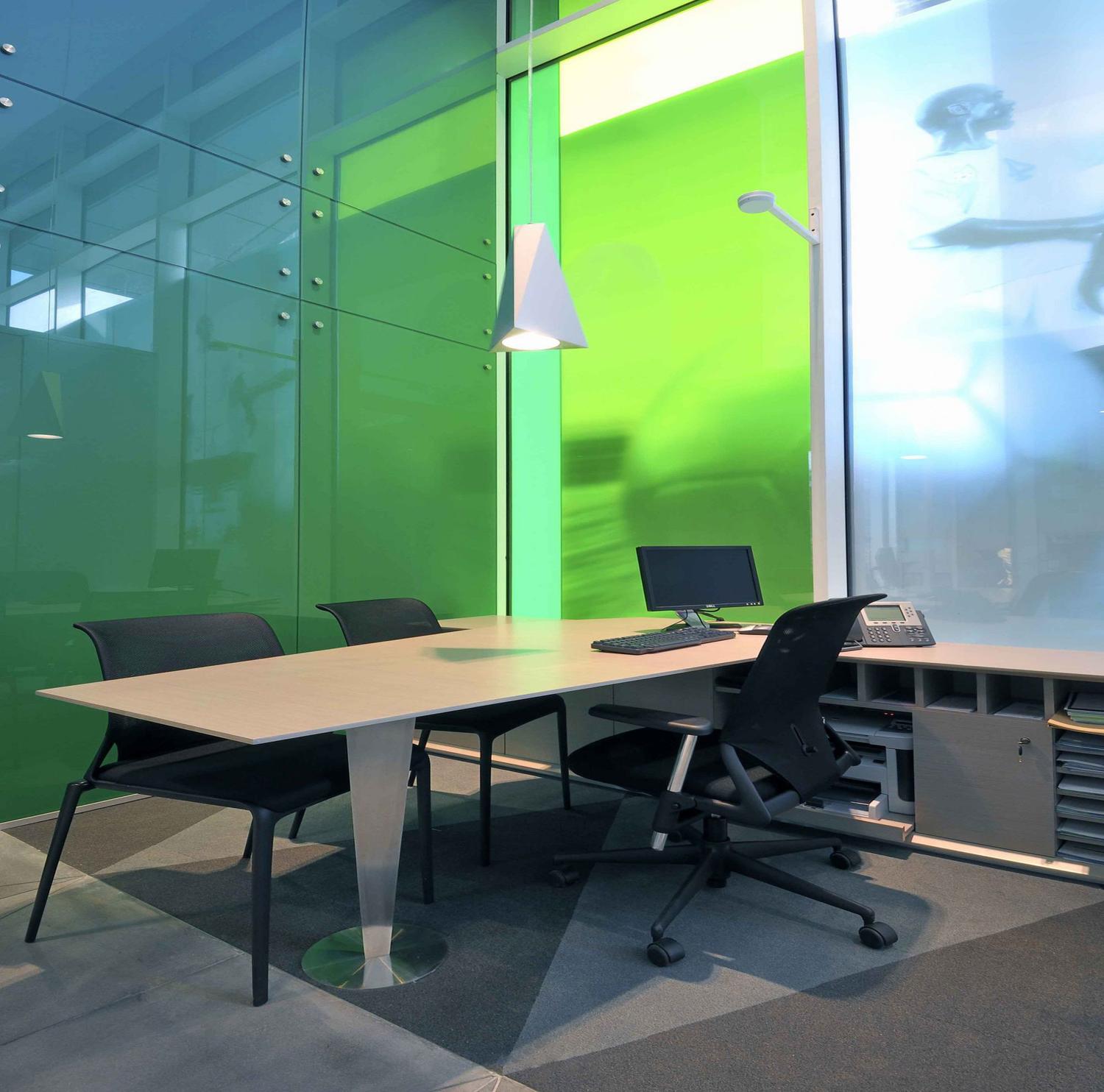 徐匯區(qū)300平辦公室裝修現(xiàn)代時尚風格設計-第5張圖片-上海古都建筑設計集團