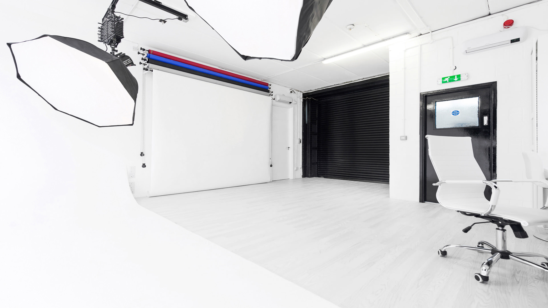 上海辦公室裝修純白色調(diào)攝影棚裝修設計-第5張圖片-上海古都建筑設計集團 上海辦公室裝修純白色調(diào)攝影棚裝修設計-第5張圖片-上海古都建筑設計集團