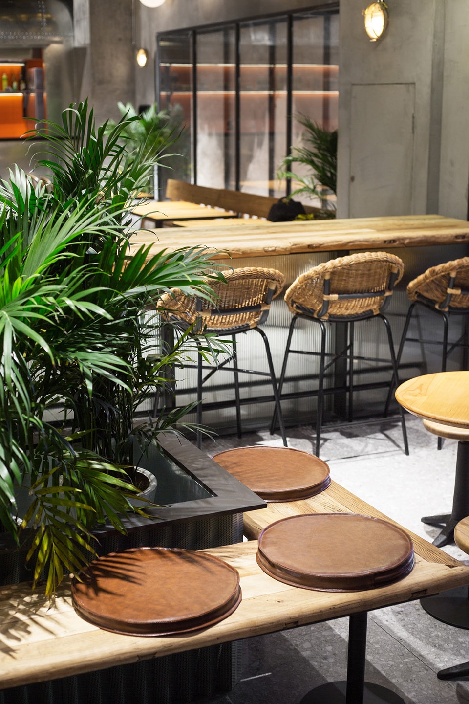 黃浦區(qū)混搭風格餐廳裝修設(shè)計-第5張圖片-上海古都建筑設(shè)計集團 黃浦區(qū)混搭風格餐廳裝修設(shè)計-第5張圖片-上海古都建筑設(shè)計集團