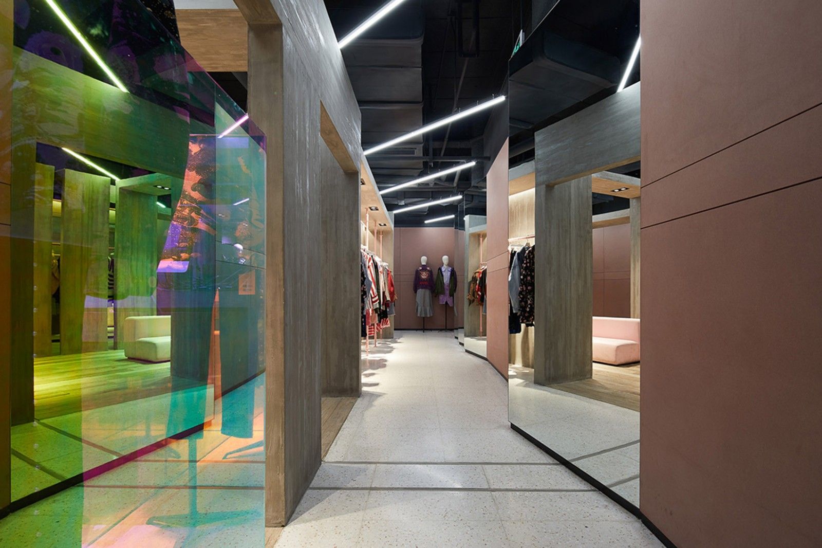 時尚女裝店裝修設(shè)計(jì)-第2張圖片-上海古都建筑設(shè)計(jì)集團(tuán) 時尚女裝店裝修設(shè)計(jì)-第2張圖片-上海古都建筑設(shè)計(jì)集團(tuán)