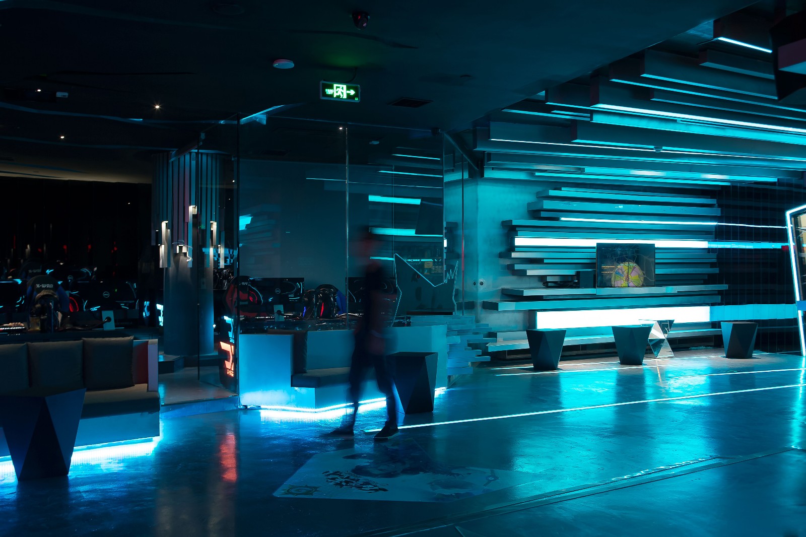 普陀區(qū)現(xiàn)代科技風格網(wǎng)吧裝修設(shè)計-第1張圖片-上海古都建筑設(shè)計集團